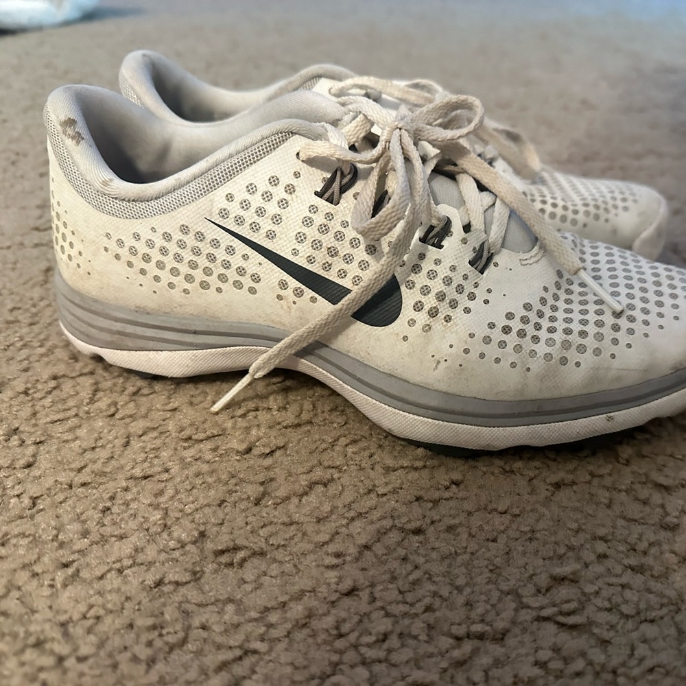 Women’s Nike golf shoes size 7